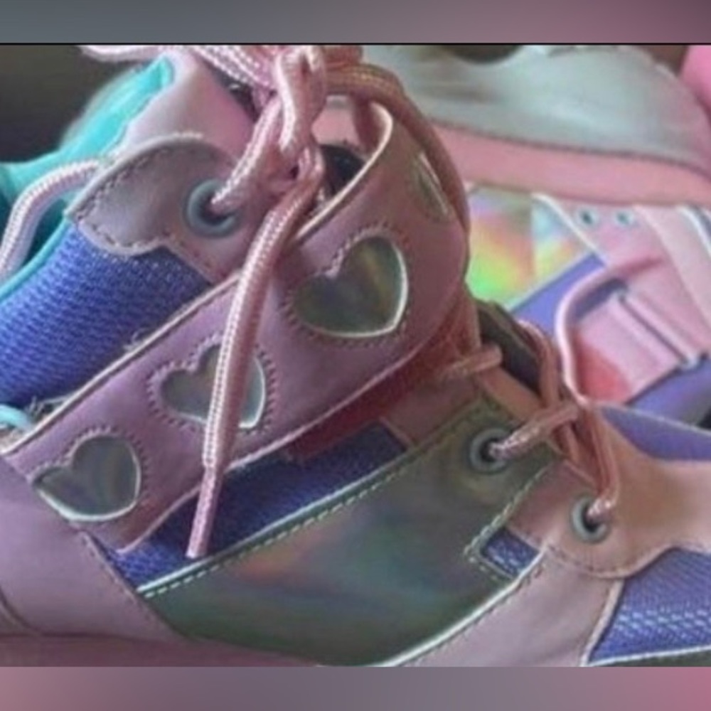 Kawai pink dolls kill platforms
